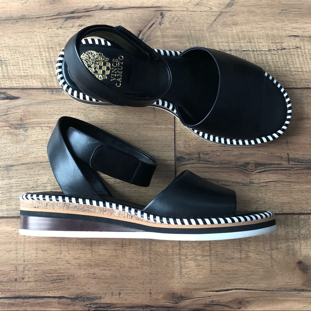 Like New Vince Camuto Sandals